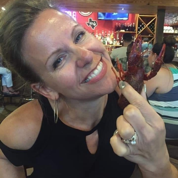 Meet your Posher, Jen - Picture 2 of 4